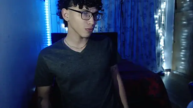 austinsantana online show from January 7, 5:56 am