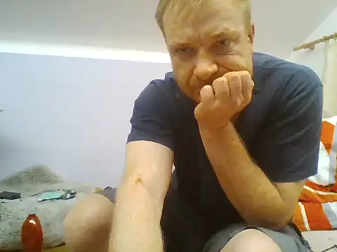 82liska online show from May 10, 8:43 pm