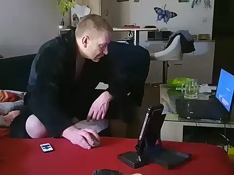 82liska online show from February 20, 11:06 pm