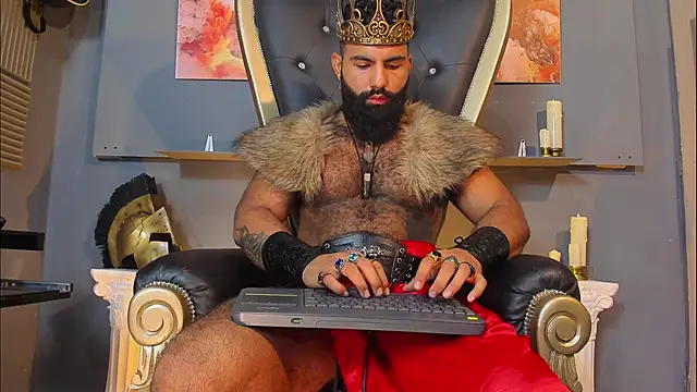 Snapshot of BeardAndrew chatting on December 4, 5:16 am BeardAndrew online show from December 4, 5:16 am