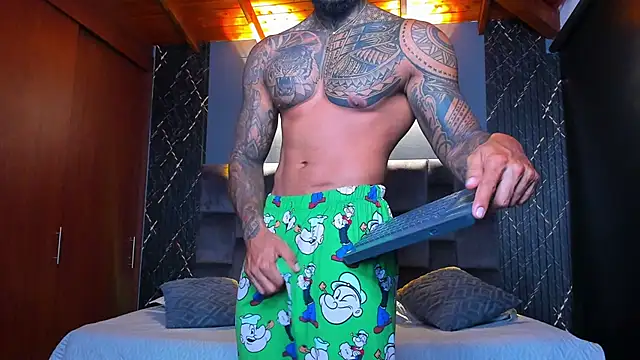 muscle man16 online show from December 25, 3:49 pm