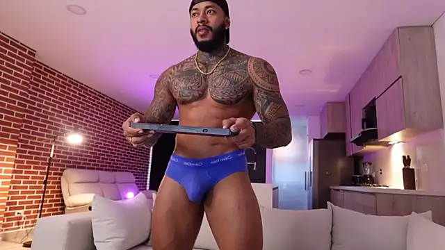 Snapshot of muscle_man16 chatting on October 2, 1:04 pm muscle man16 online show from October 2, 1:04 pm