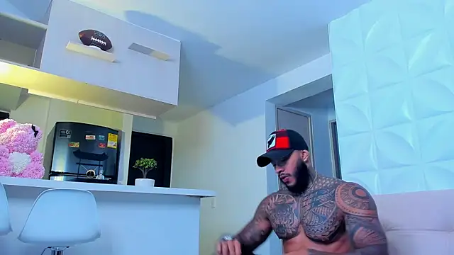 muscle man16 online show from February 1, 12:07 am