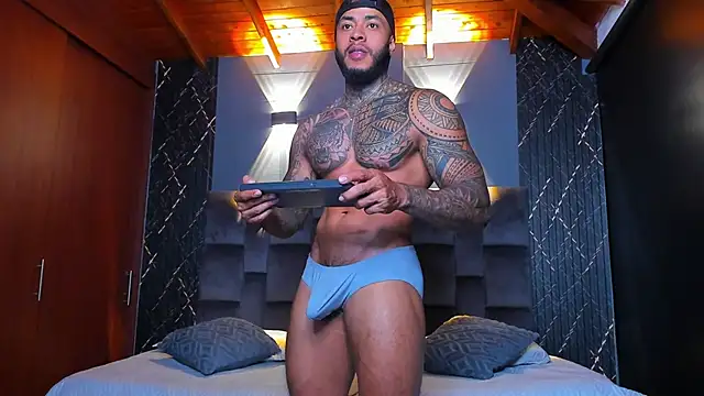 muscle man16 online show from January 20, 2:25 pm
