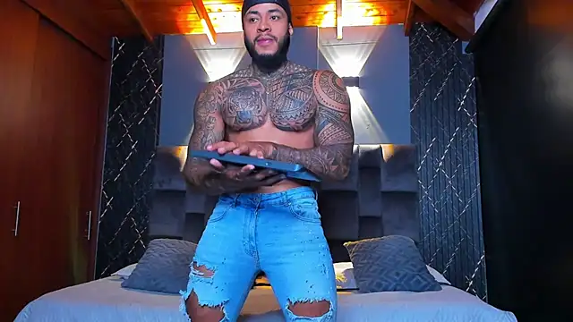 muscle man16 online show from January 15, 2:46 pm
