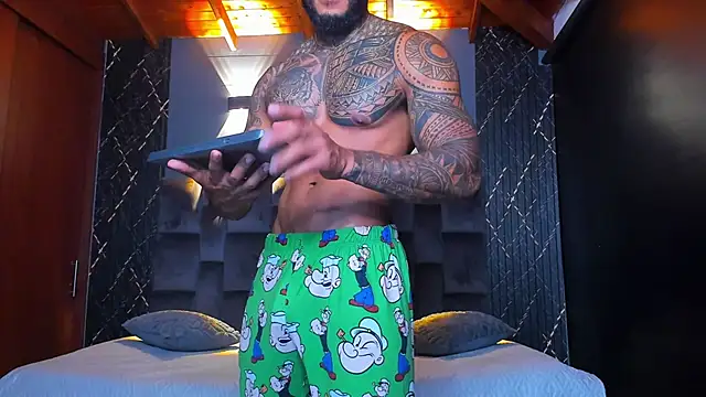 muscle man16 online show from December 7, 1:26 am