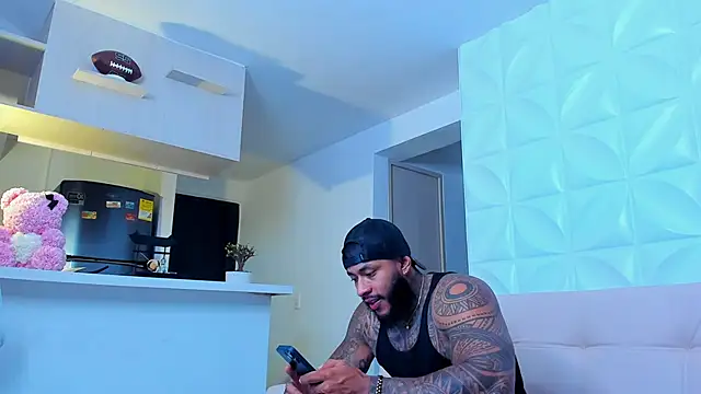 muscle man16 online show from March 13, 12:48 am