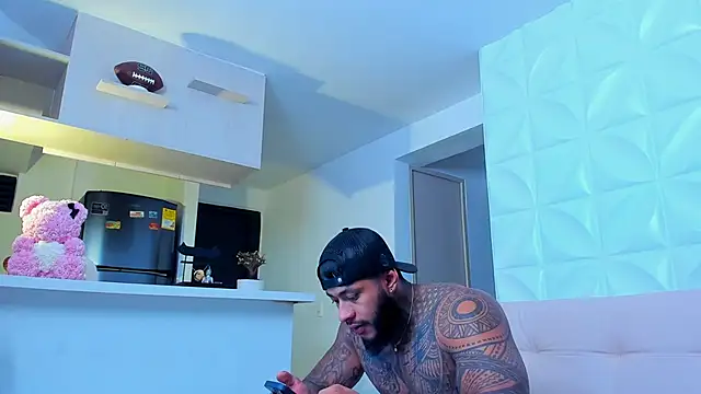 muscle man16 online show from March 18, 12:08 am
