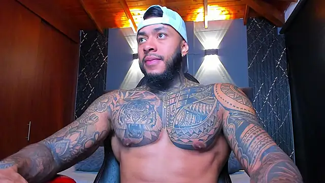 muscle man16 online show from January 12, 1:58 pm