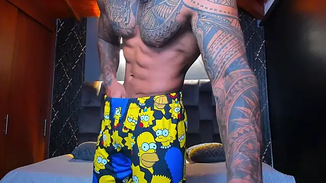 muscle man16 online show from December 5, 12:30 am