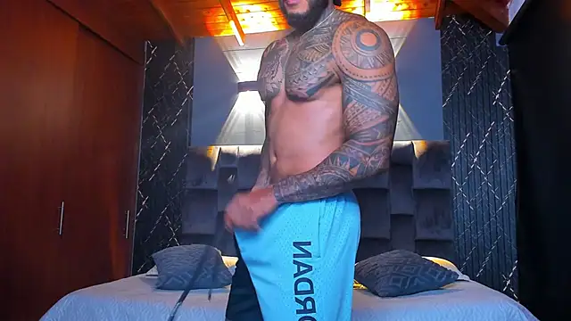 muscle man16 online show from December 13, 2:38 pm