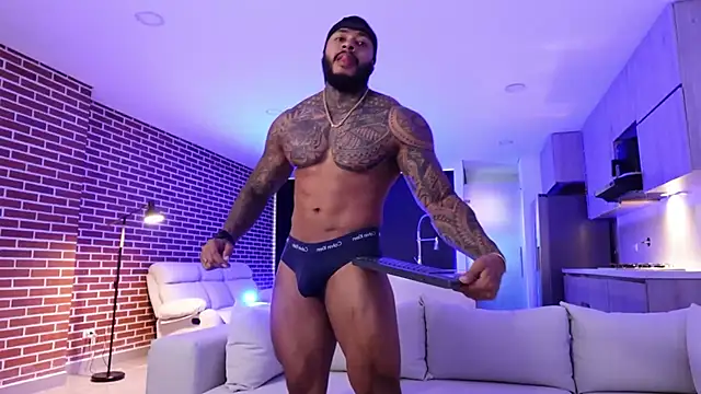 Snapshot of muscle_man16 chatting on September 30, 11:36 am muscle man16 online show from September 30, 11:36 am