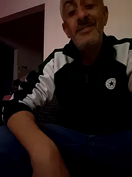 cuci45 online show from April 22, 7:40 pm