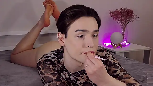 RobbyCharming online show from May 11, 6:37 am