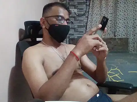 sexx4 online show from May 2, 9:17 pm