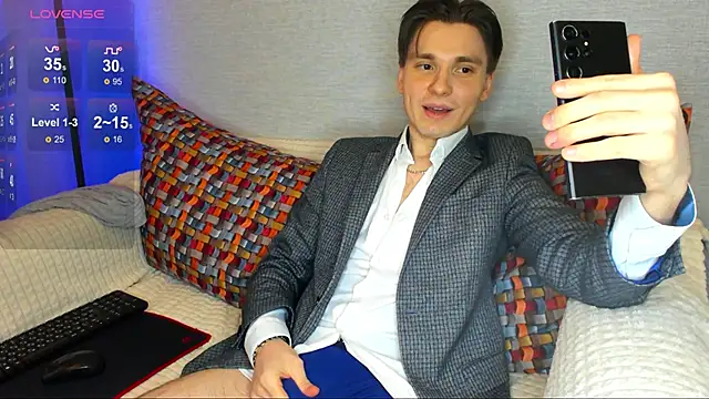 Snapshot of maxboy4 chatting on February 26, 11:24 pm maxboy4 online show from February 26, 11:24 pm