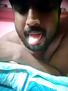 Snapshot of Driver-naru chatting on February 6, 9:17 pm Driver-naru online show from February 6, 9:17 pm