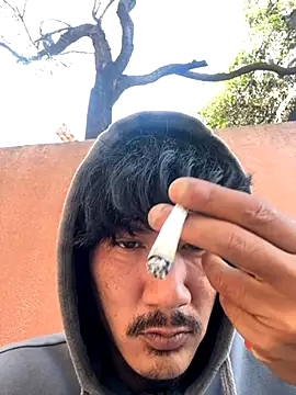 juniiorre online show from October 17, 11:25 am