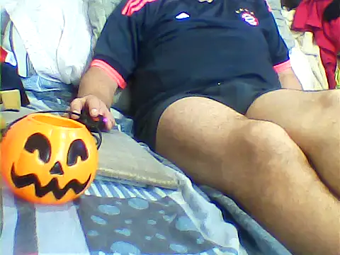 Snapshot of messi_syssy chatting on October 27, 10:56 pm messi syssy online show from October 27, 10:56 pm