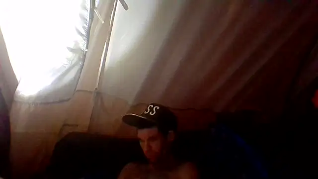 prettyboytatted69 online show from April 7, 1:00 pm