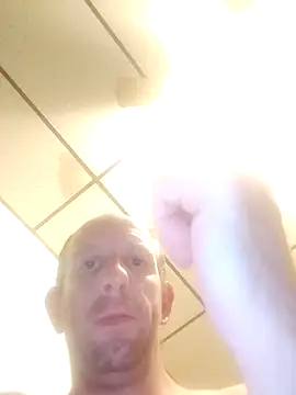 Snapshot of TaylorBlaze chatting on October 14, 3:02 am TaylorBlaze online show from October 14, 3:02 am