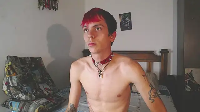 Snapshot of Twink_Temptation chatting on October 1, 10:46 pm Twink Temptation online show from October 1, 10:46 pm