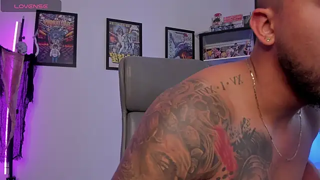 Snapshot of luck_spartans chatting on October 23, 7:06 pm luck spartans online show from October 23, 7:06 pm