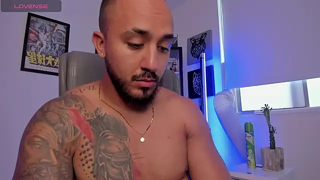 Snapshot of luck_spartans chatting on October 26, 9:50 pm luck spartans online show from October 26, 9:50 pm