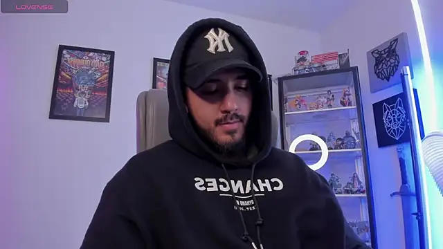 Snapshot of luck_spartans chatting on October 14, 3:52 pm luck spartans online show from October 14, 3:52 pm