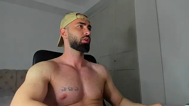 MichaelMasterss online show from April 27, 9:20 pm