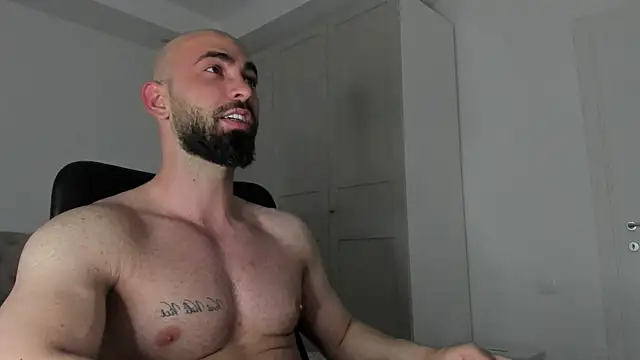 MichaelMasterss online show from April 26, 9:11 pm