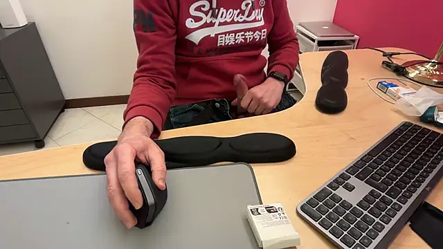 riccardofortis online show from February 3, 5:40 pm