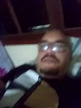 RobertoBuzios22 online show from April 7, 12:49 pm