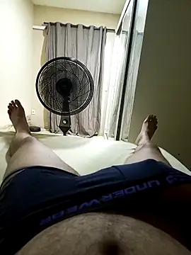 RobertoBuzios22 online show from March 10, 11:27 am