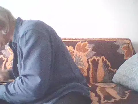 Snapshot of cumloverboyxx69 chatting on January 6, 1:30 pm cumloverboyxx69 online show from January 6, 1:30 pm