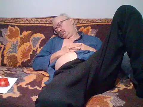 Snapshot of cumloverboyxx69 chatting on February 5, 11:28 pm cumloverboyxx69 online show from February 5, 11:28 pm