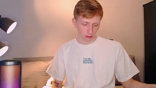 juliaanddima online show from December 4, 8:51 pm