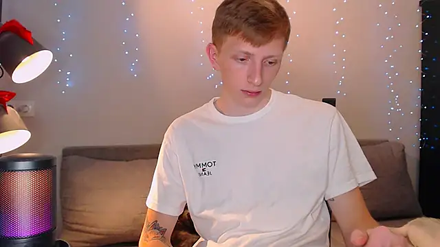 juliaanddima online show from March 5, 9:39 pm