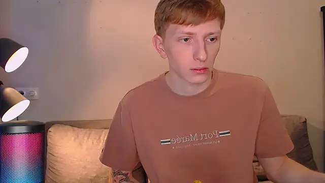 juliaanddima online show from December 11, 7:54 pm