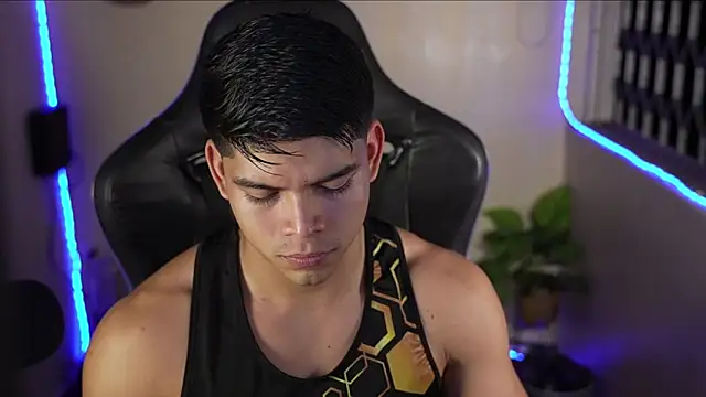 David capizzi  online show from April 2, 2:09 am