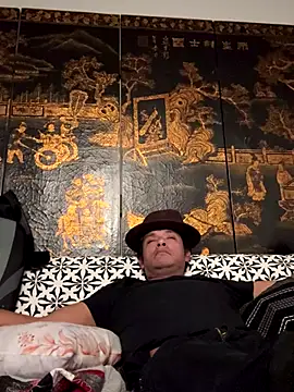 Snapshot of sincitygrease chatting on October 4, 1:16 pm sincitygrease online show from October 4, 1:16 pm