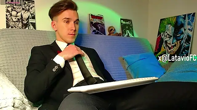 Midnighter  online show from May 13, 11:13 pm