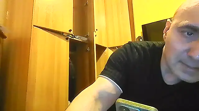 Analove1976 online show from April 22, 6:34 pm