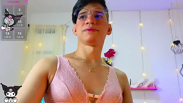 Snapshot of Ariel_Femboy_ chatting on March 5, 4:24 am Ariel Femboy online show from March 5, 4:24 am