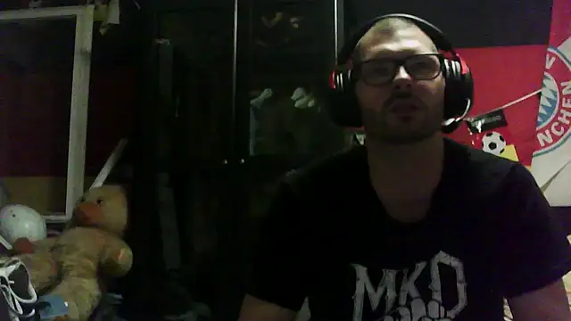 Snapshot of Die-geile-Sau chatting on September 29, 7:54 pm Die-geile-Sau online show from September 29, 7:54 pm