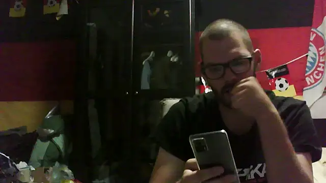 Snapshot of Die-geile-Sau chatting on September 9, 7:46 pm Die-geile-Sau online show from September 9, 7:46 pm