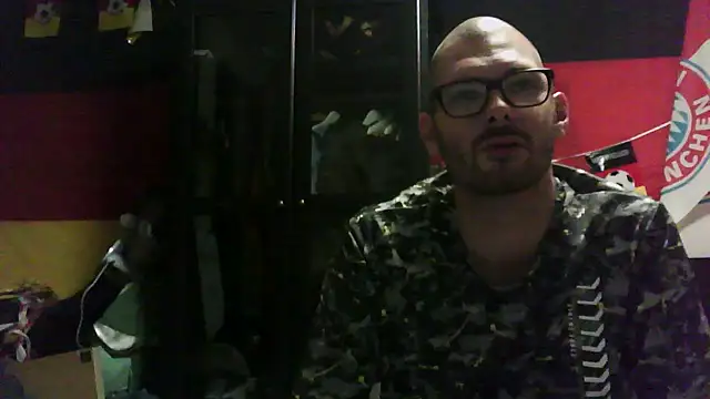 Snapshot of Die-geile-Sau chatting on September 22, 7:02 pm Die-geile-Sau online show from September 22, 7:02 pm