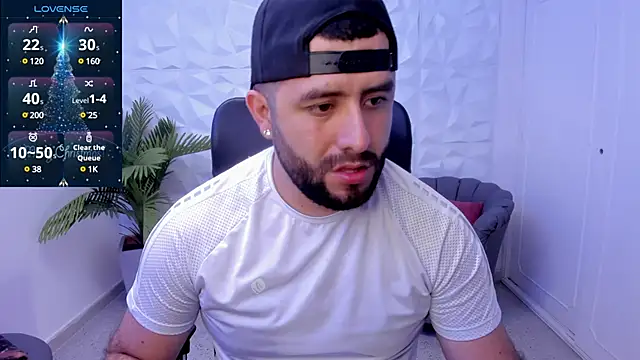 Snapshot of jhon_bear03 chatting on December 9, 11:26 am jhon bear03 online show from December 9, 11:26 am