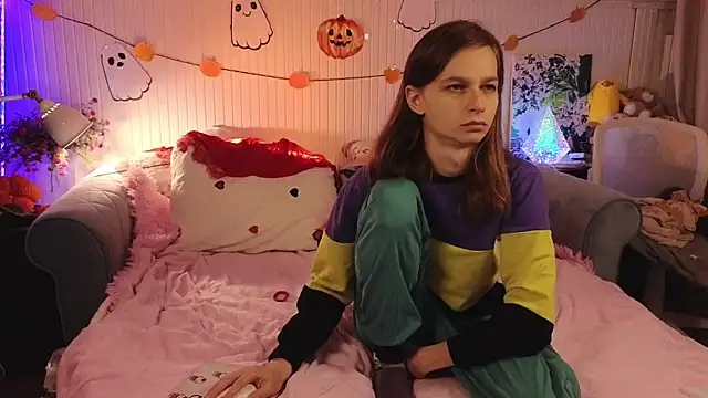 Snapshot of Frank_Fraer chatting on October 22, 4:10 pm Frank Fraer online show from October 22, 4:10 pm