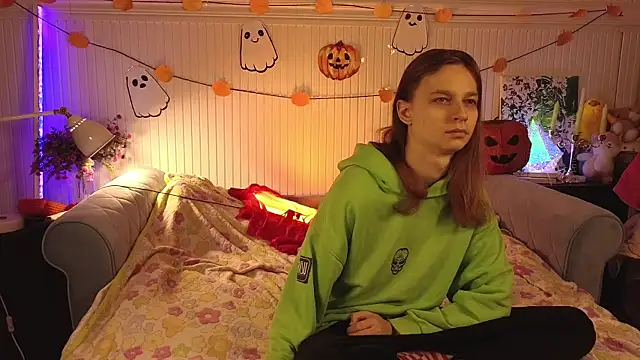 Snapshot of Frank_Fraer chatting on October 19, 3:48 pm Frank Fraer online show from October 19, 3:48 pm